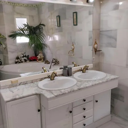 Casa Con Terraza Privada Nerja