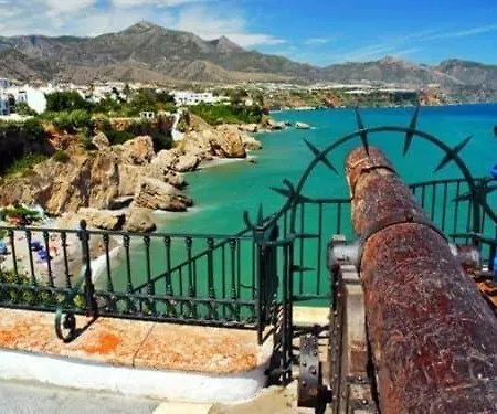 Casa Con Terraza Privada * Nerja