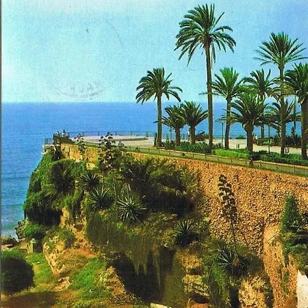 Casa Con Terraza Privada * Nerja