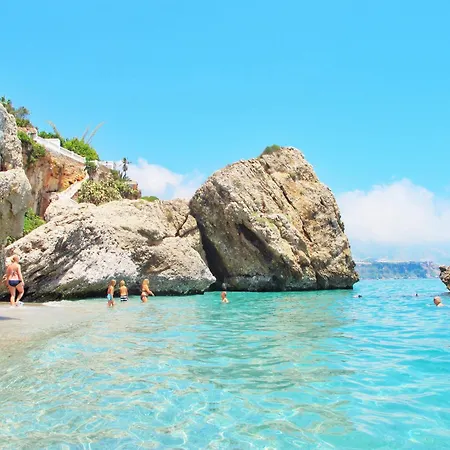 Casa Con Terraza Privada ネルハ