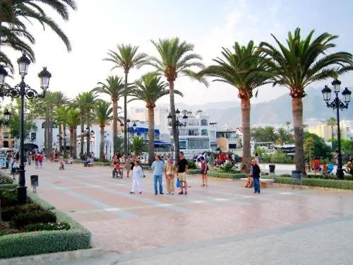 Casa Con Terraza Privada * ネルハ