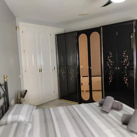 Casa Con Terraza Privada * Nerja